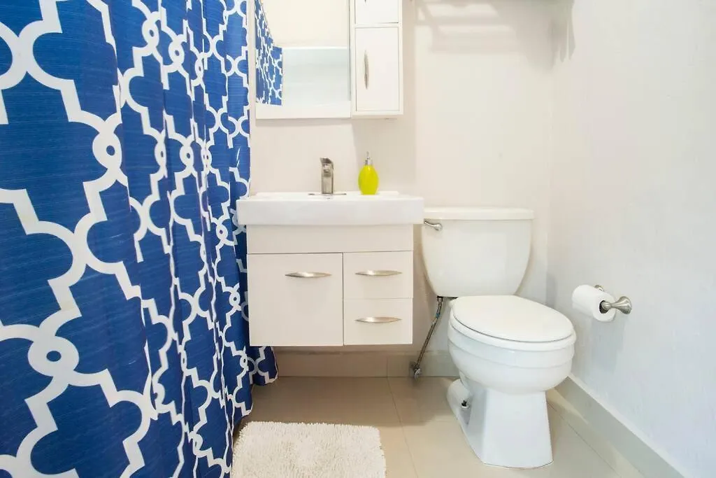 203-Tranquil Renovated Charm In The City, Near The Beach With Free Parking 산후안 아파트